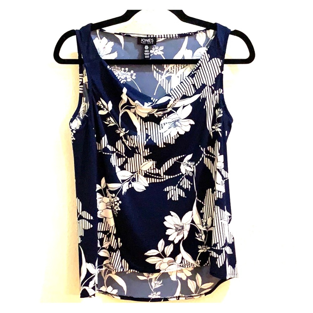 Boat neck floral top